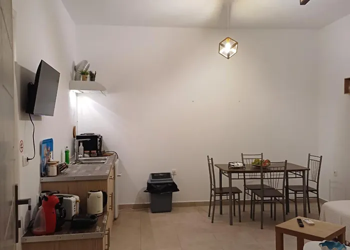 'irene' Cycladic House With Sunrise And Sea View! Foinikiá