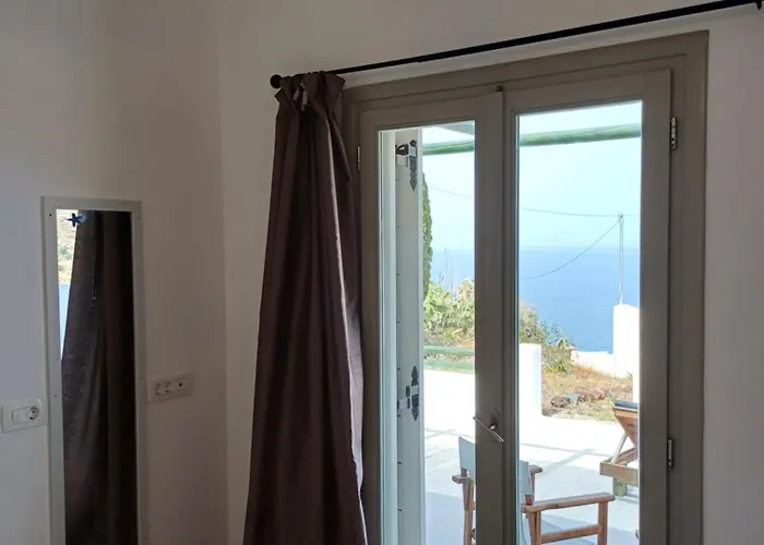 'irene' Cycladic House With Sunrise And Sea View! Foinikiá