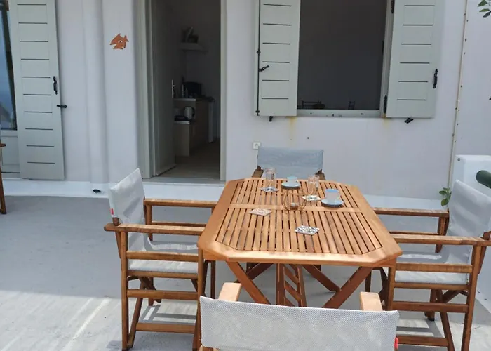 'irene' Cycladic House With Sunrise And Sea View! Foinikiá